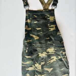 Camo femme overalls